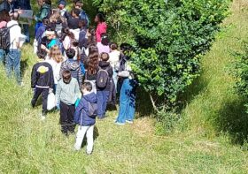 Visite de classes de CM2 à la batterie de la pointe